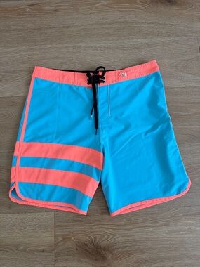 Hurley Men’s Aqua & Coral Colorblock Swim Board Shorts
